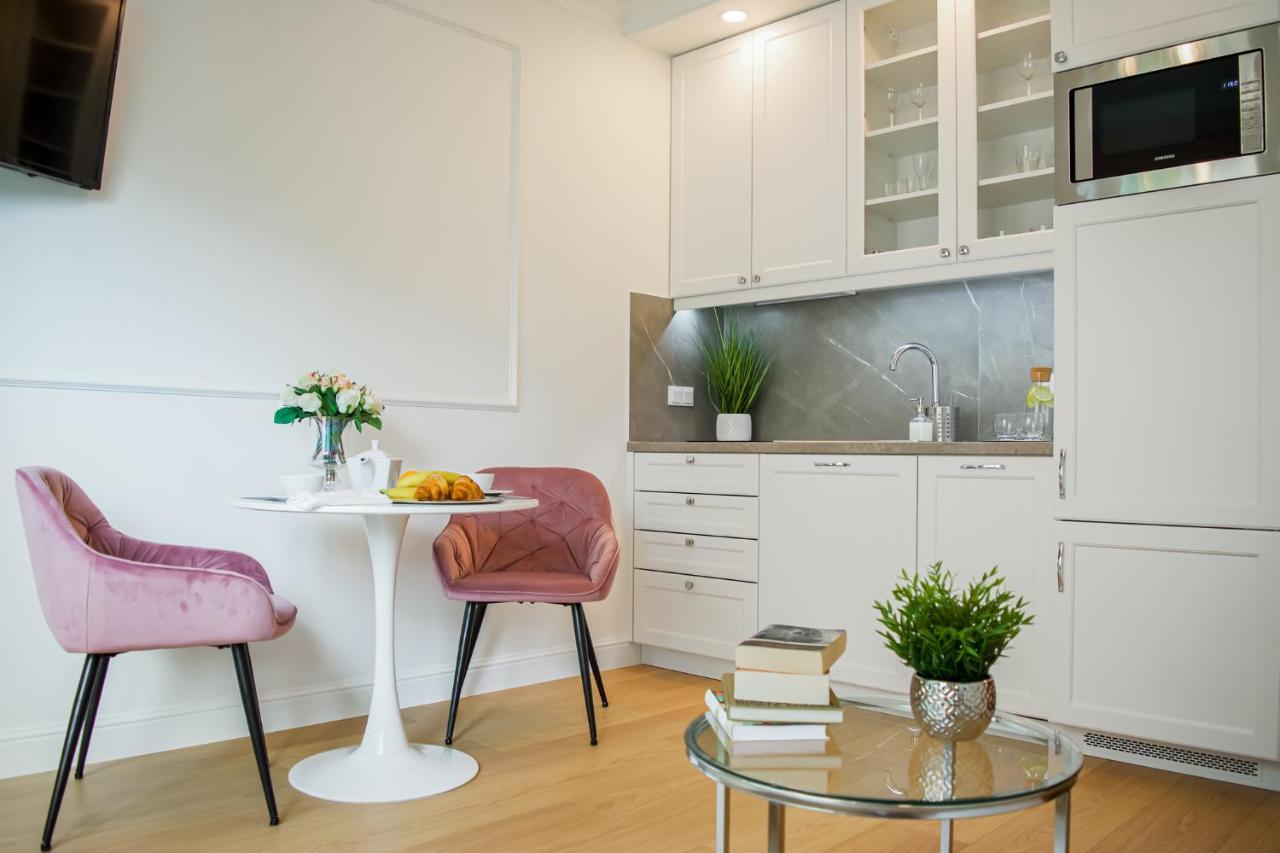 Warsaw Seasons By Alluxe Boutique Apartments Esterno foto