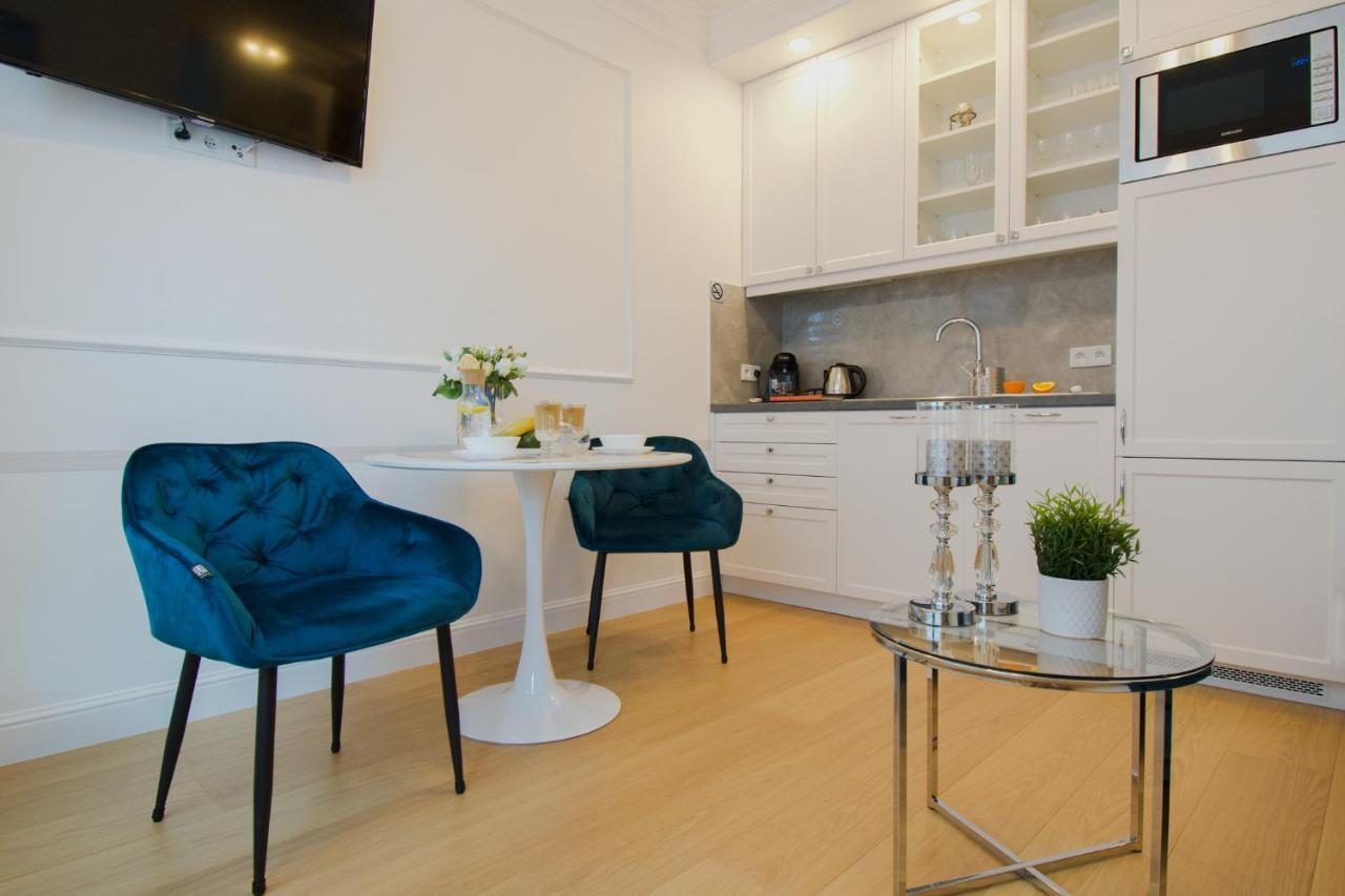 Warsaw Seasons By Alluxe Boutique Apartments Esterno foto